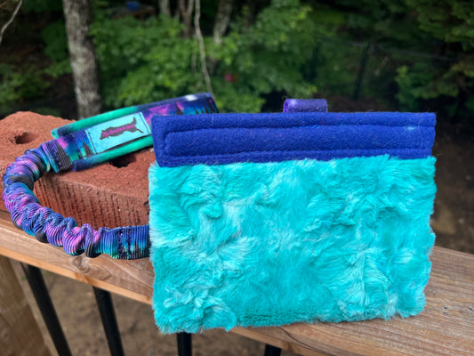 Treat Pouch Tug (Auroras Forest)